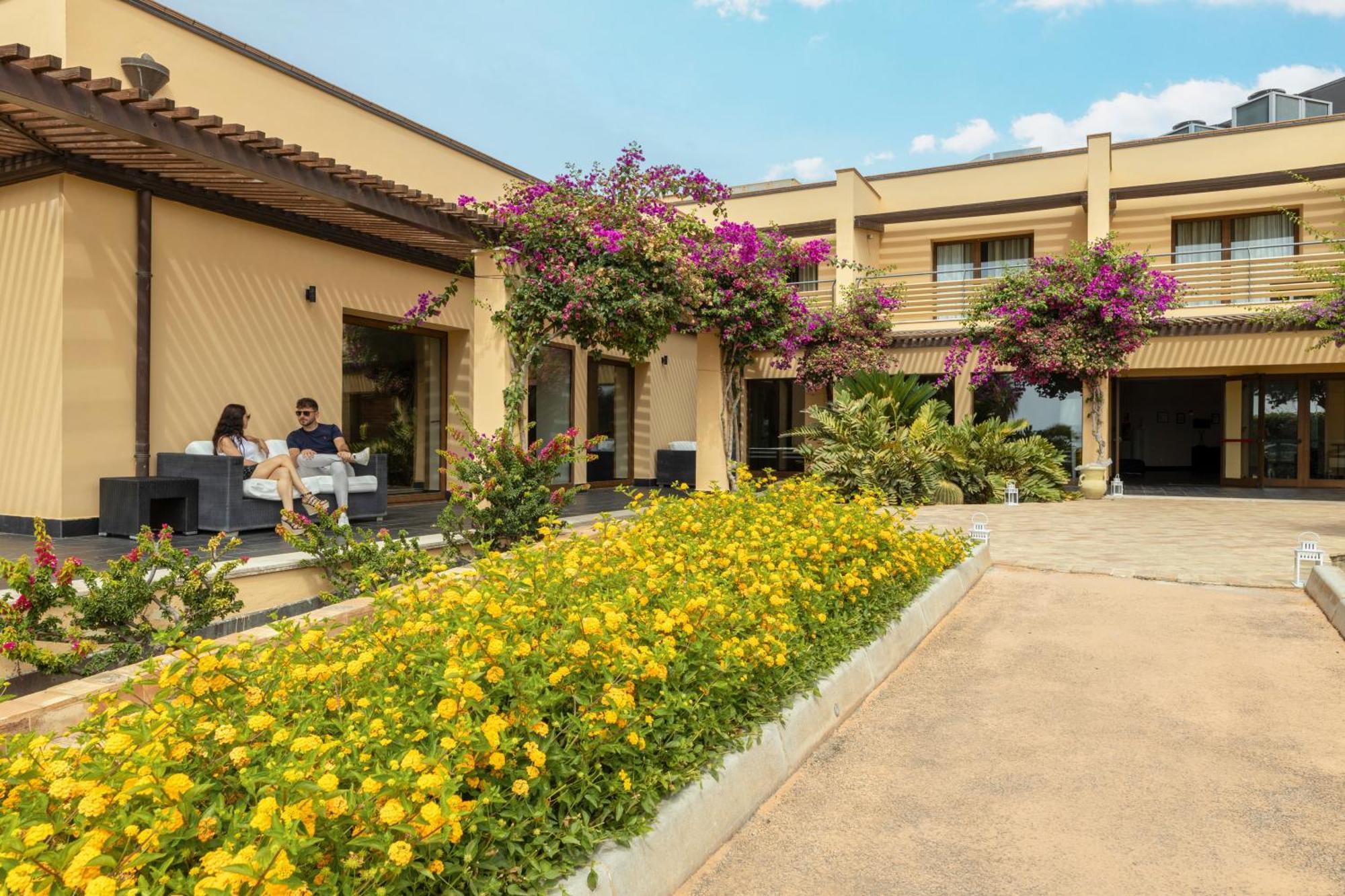 Falconara Greenblu Resort Ликата Екстериор снимка